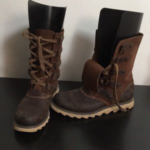 Sorel Scotia lace-up boots